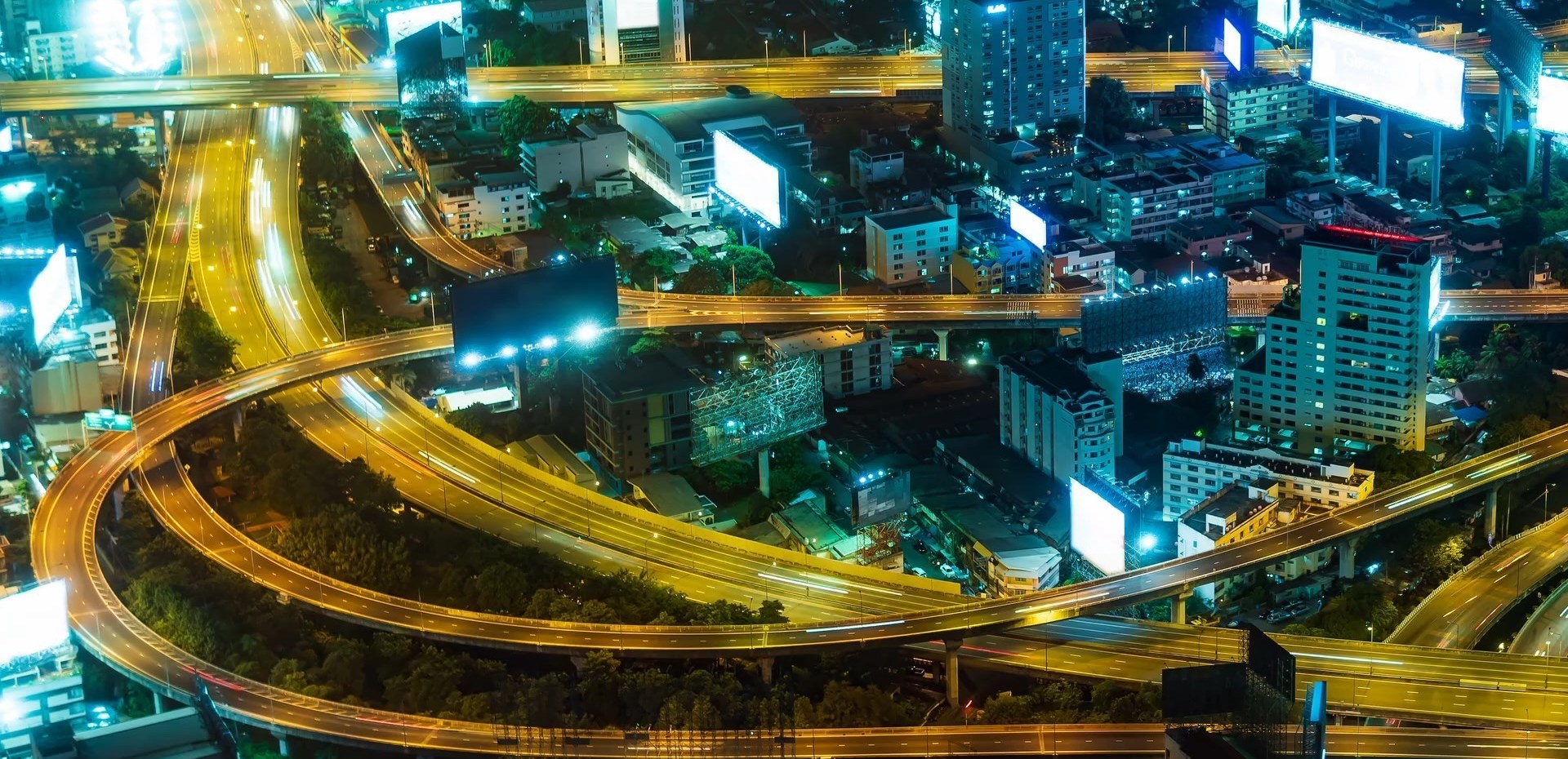 We do our<br />Best for customer|코리아넷은 최첨단 시스템으로 대한민국을 대표하는 기업으로서<br /> 고객의 감동을 이끌어내는 세계최정상급 비즈니스 파트너임을 자부합니다.
